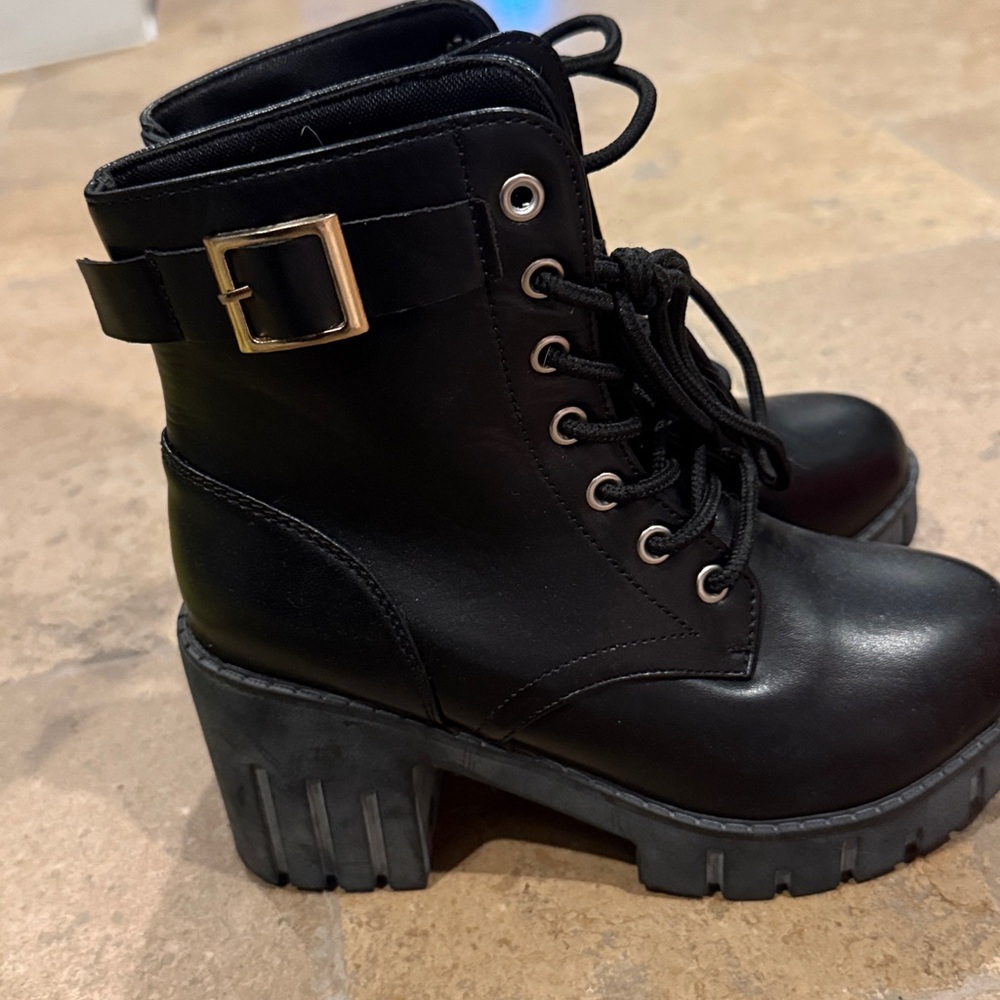 black heeled boots women’s 6